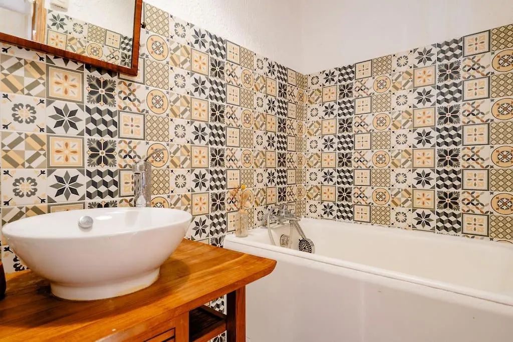 Appartement Chambre Atypique Dans Cafe Healthy Saint-Paul-de-Vence
